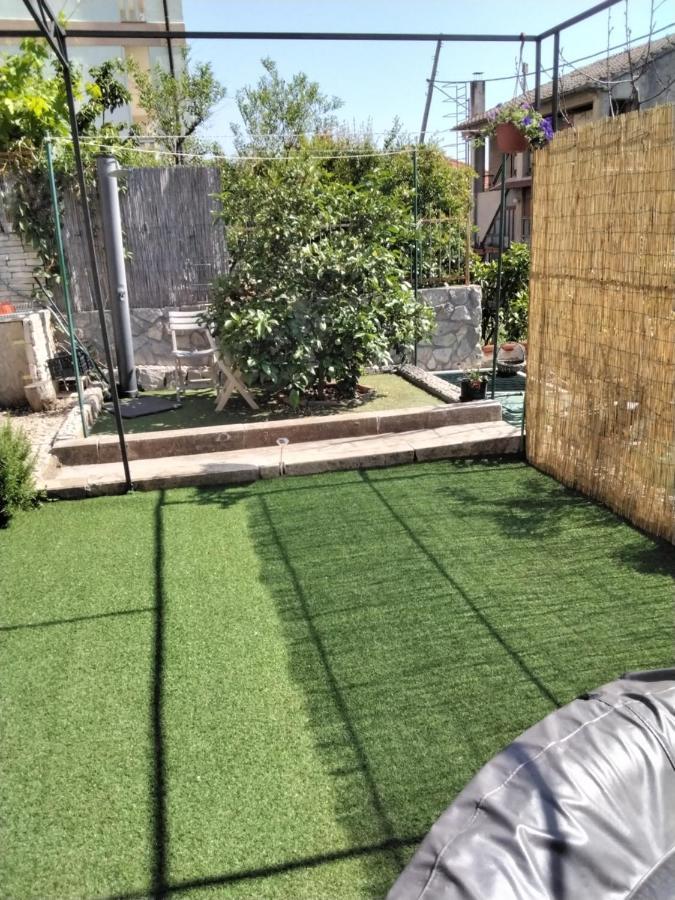 שיבניק Apartment Mile מראה חיצוני תמונה