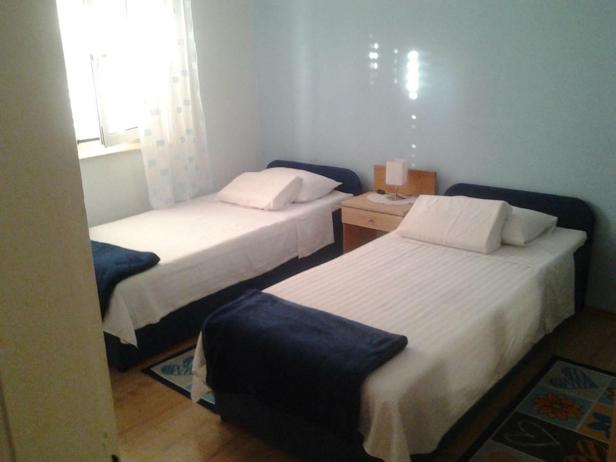שיבניק Apartment Mile מראה חיצוני תמונה